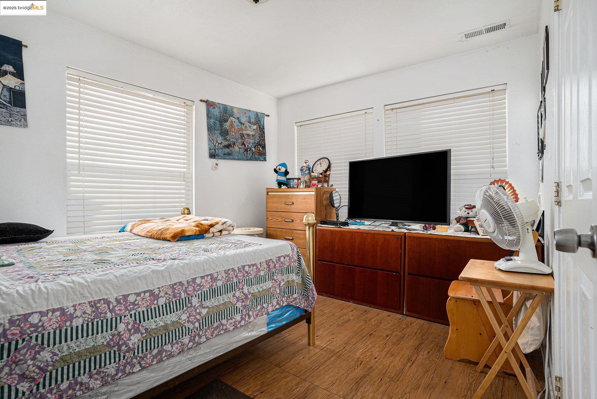Detail Gallery Image 10 of 17 For 333 Winton Ave, Hayward,  CA 94544 - 2 Beds | 1 Baths