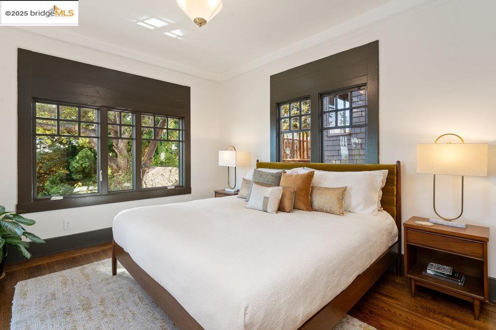 Detail Gallery Image 17 of 60 For 1178 Oxford St, Berkeley,  CA 94707 - 4 Beds | 4 Baths