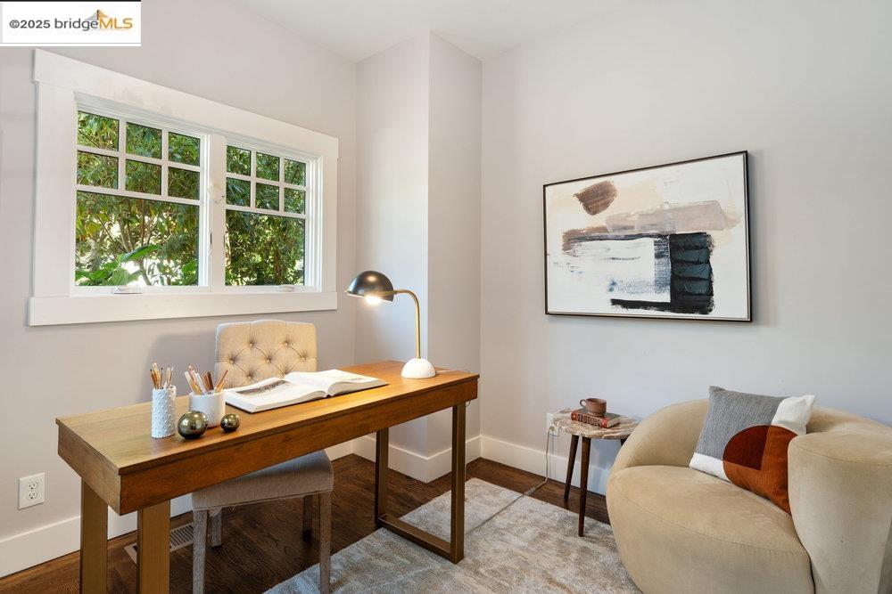 Detail Gallery Image 20 of 60 For 1178 Oxford St, Berkeley,  CA 94707 - 4 Beds | 4 Baths