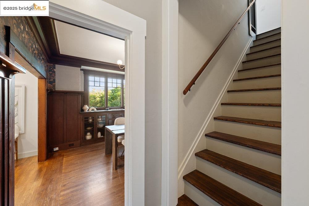 Detail Gallery Image 24 of 60 For 1178 Oxford St, Berkeley,  CA 94707 - 4 Beds | 4 Baths