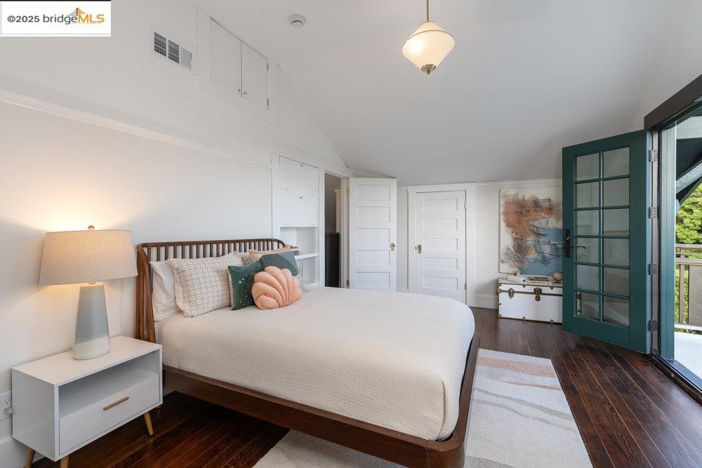 Detail Gallery Image 26 of 60 For 1178 Oxford St, Berkeley,  CA 94707 - 4 Beds | 4 Baths