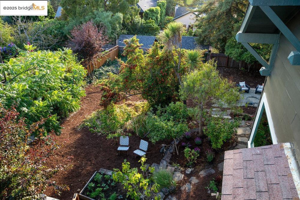 Detail Gallery Image 30 of 60 For 1178 Oxford St, Berkeley,  CA 94707 - 4 Beds | 4 Baths