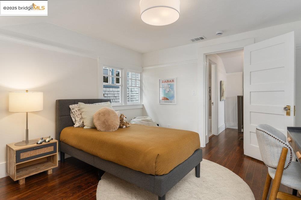 Detail Gallery Image 33 of 60 For 1178 Oxford St, Berkeley,  CA 94707 - 4 Beds | 4 Baths