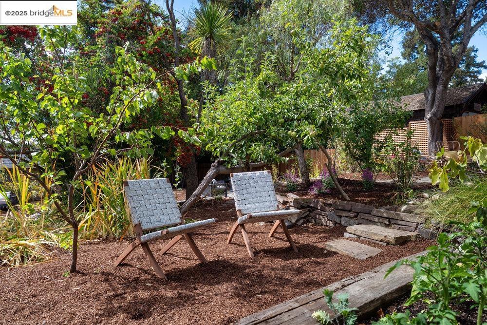 Detail Gallery Image 44 of 60 For 1178 Oxford St, Berkeley,  CA 94707 - 4 Beds | 4 Baths