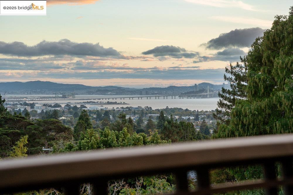 Detail Gallery Image 56 of 60 For 1178 Oxford St, Berkeley,  CA 94707 - 4 Beds | 4 Baths