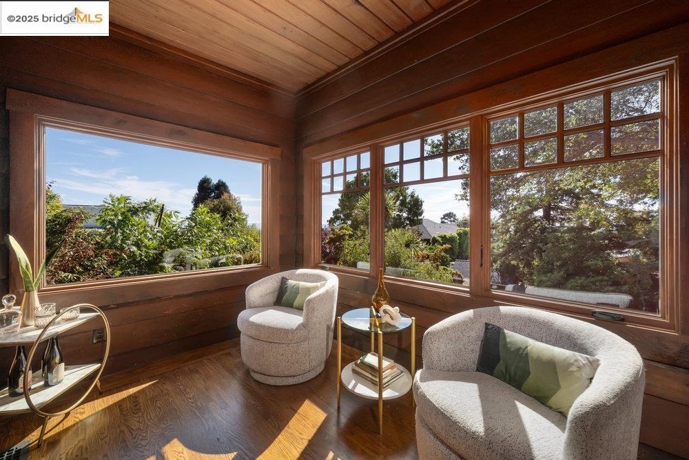 Detail Gallery Image 7 of 60 For 1178 Oxford St, Berkeley,  CA 94707 - 4 Beds | 4 Baths