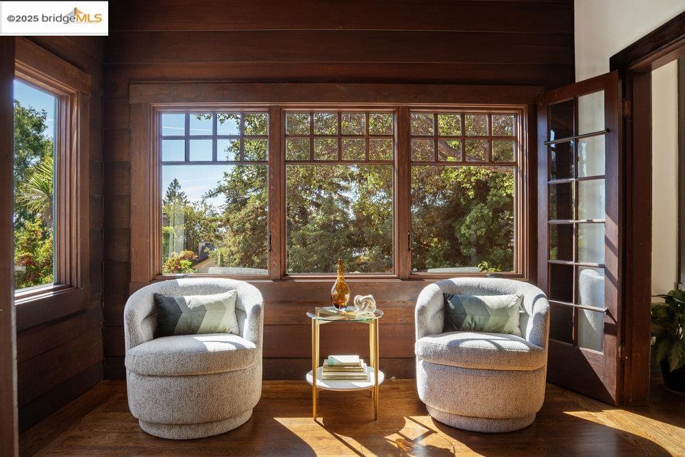 Detail Gallery Image 8 of 60 For 1178 Oxford St, Berkeley,  CA 94707 - 4 Beds | 4 Baths