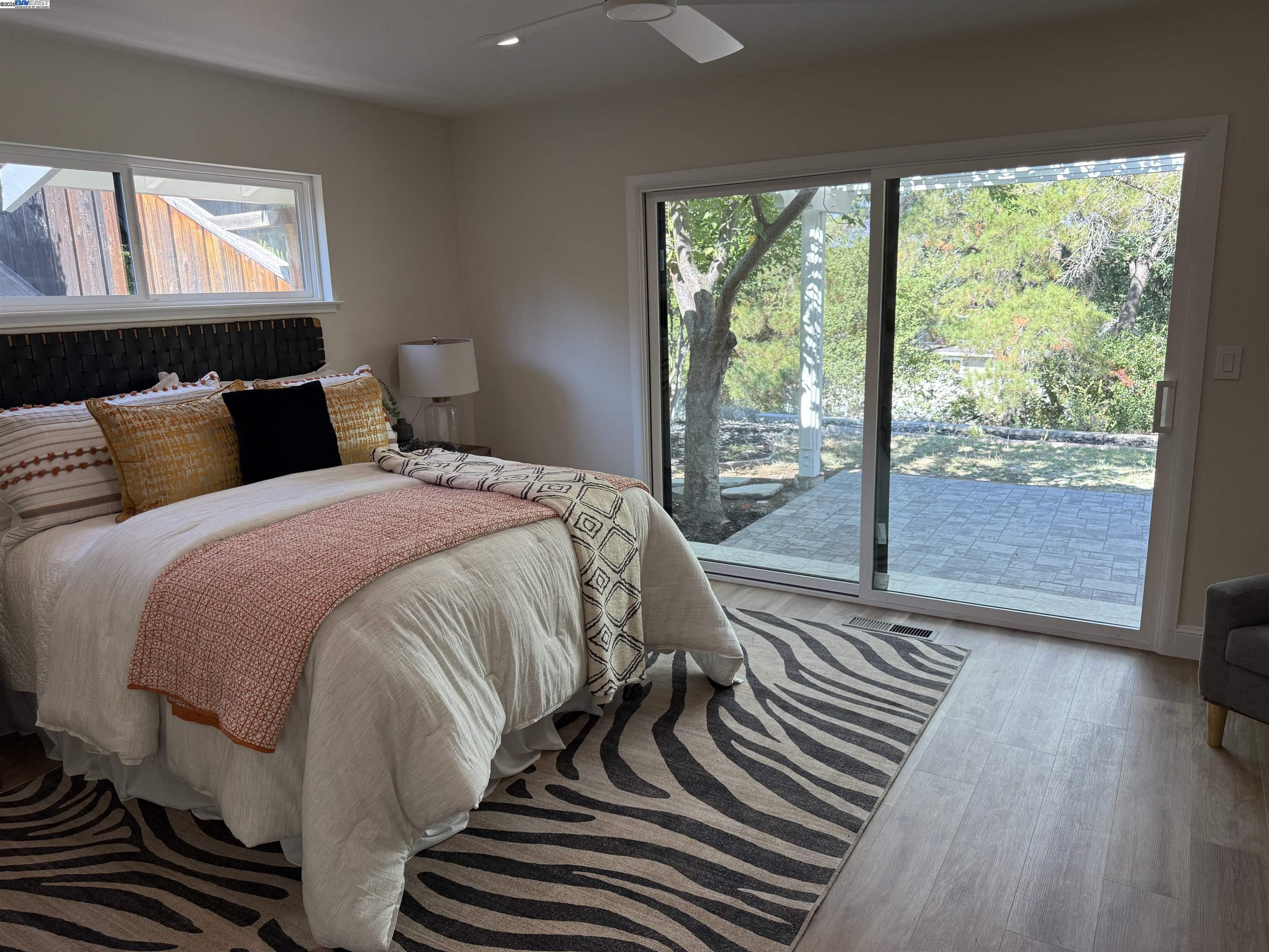 Detail Gallery Image 15 of 22 For 174 Town and Country Dr, Danville,  CA 94526 - 5 Beds | 2/1 Baths
