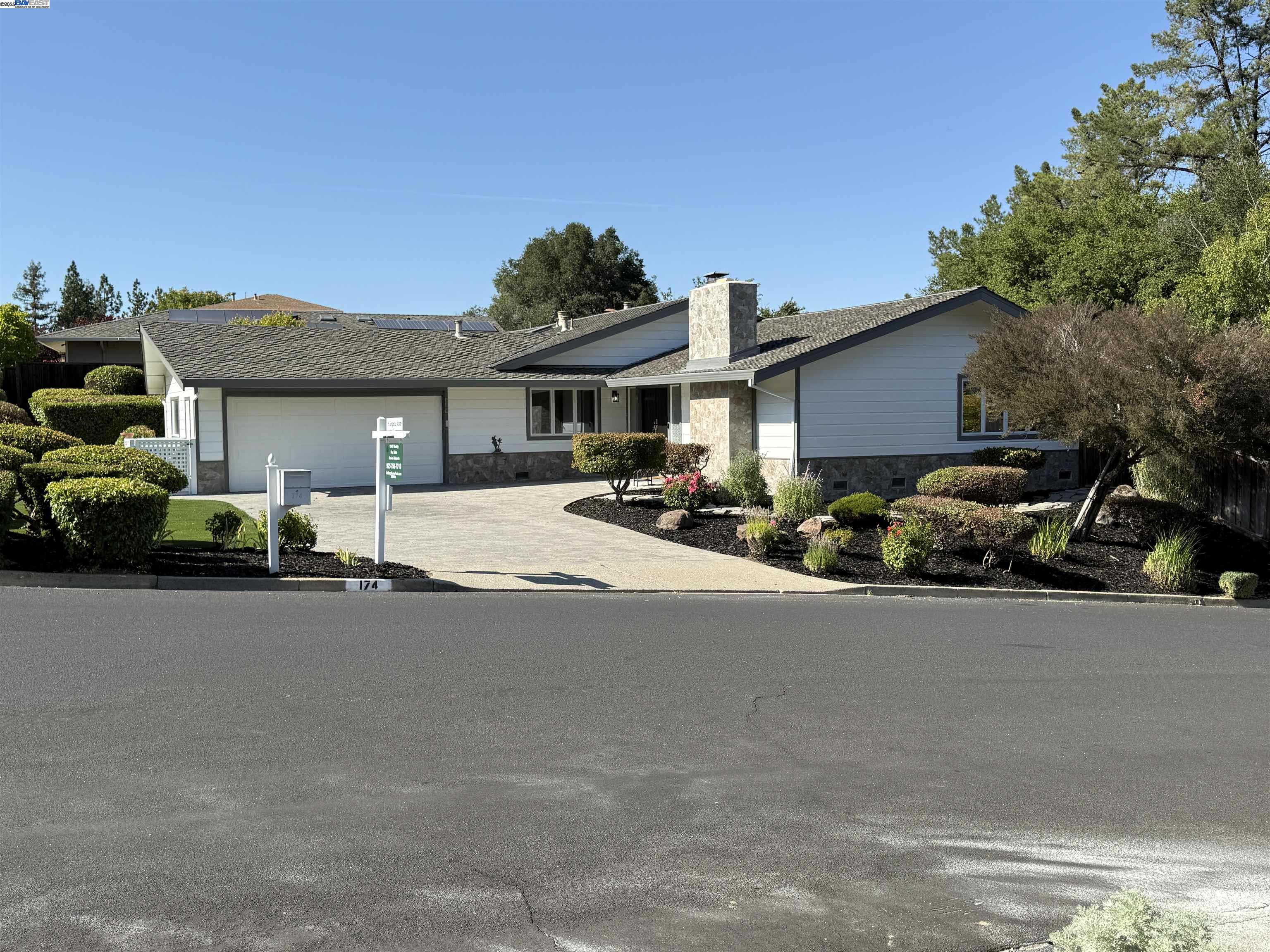 Detail Gallery Image 22 of 22 For 174 Town and Country Dr, Danville,  CA 94526 - 5 Beds | 2/1 Baths