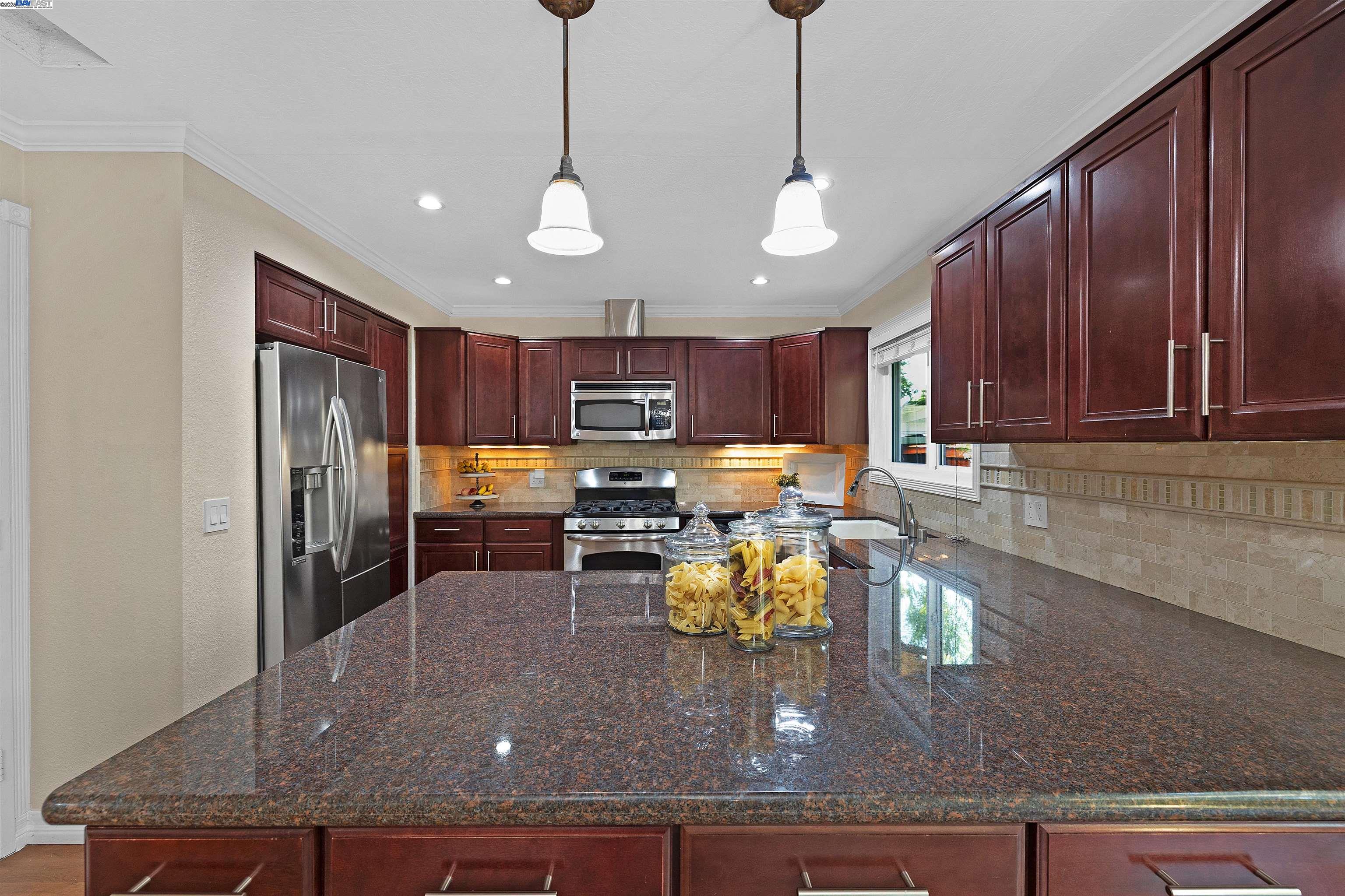 Detail Gallery Image 14 of 44 For 174 Dogwood Pl, San Ramon,  CA 94583 - 2 Beds | 2 Baths