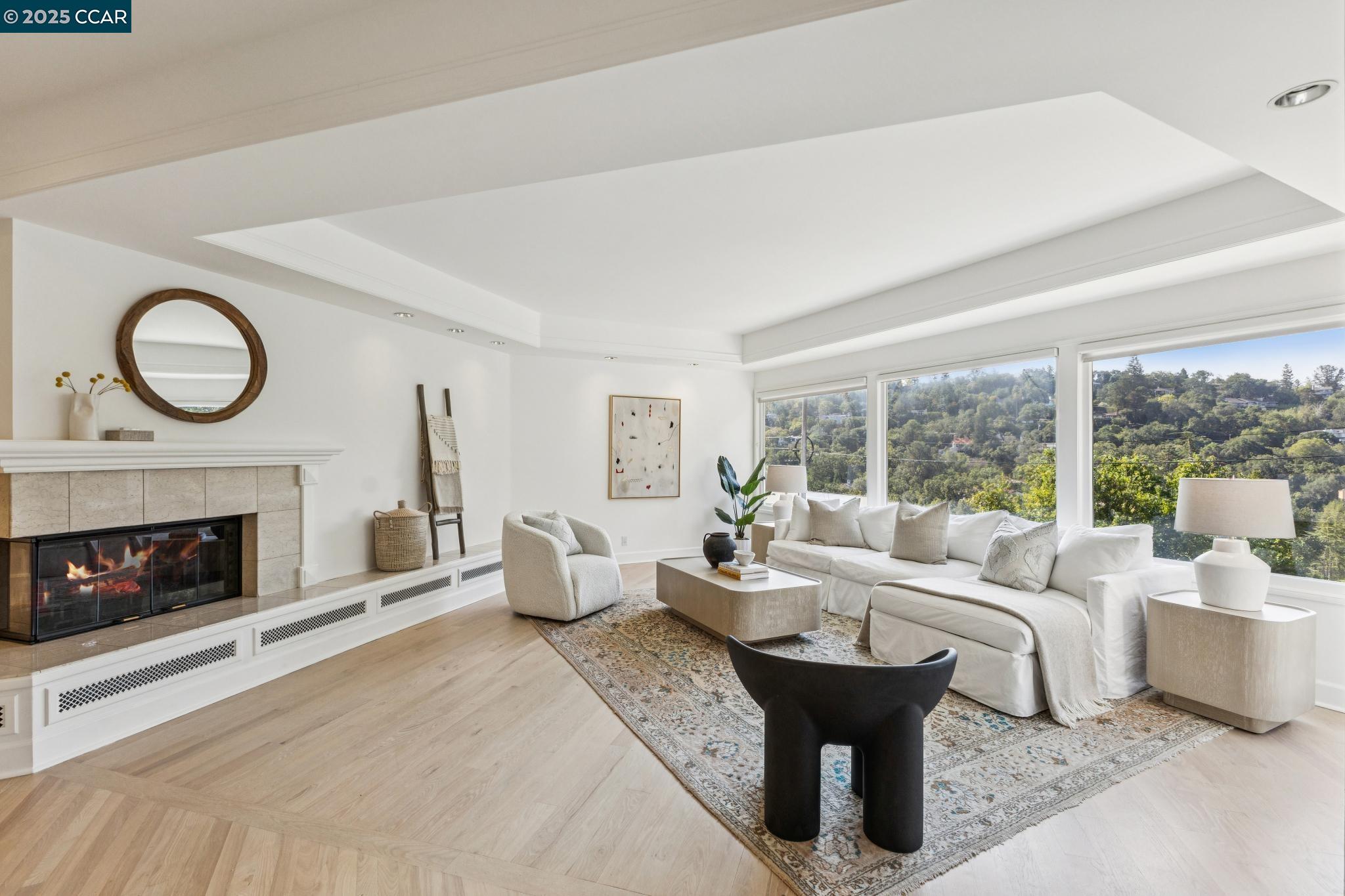 Detail Gallery Image 3 of 45 For 32 Dos Posos, Orinda,  CA 94563 - 4 Beds | 3/1 Baths
