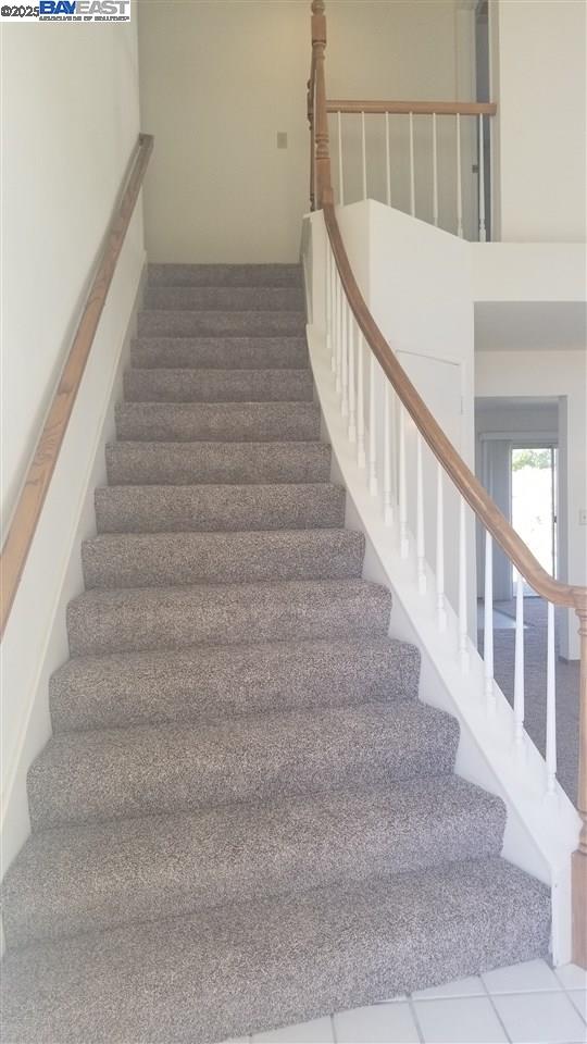 Detail Gallery Image 4 of 18 For 3011 Badger Dr, Pleasanton,  CA 94566-8707 - 4 Beds | 2/1 Baths