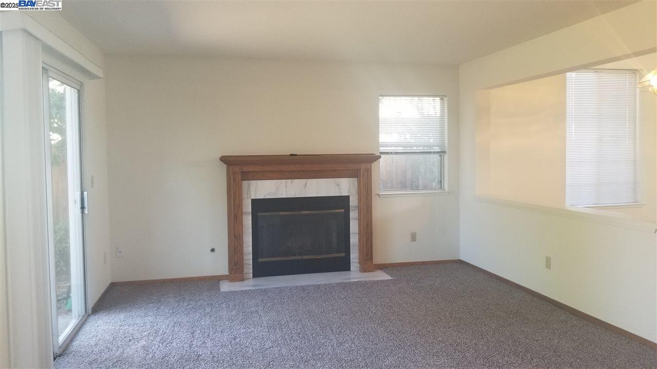 Detail Gallery Image 6 of 18 For 3011 Badger Dr, Pleasanton,  CA 94566-8707 - 4 Beds | 2/1 Baths