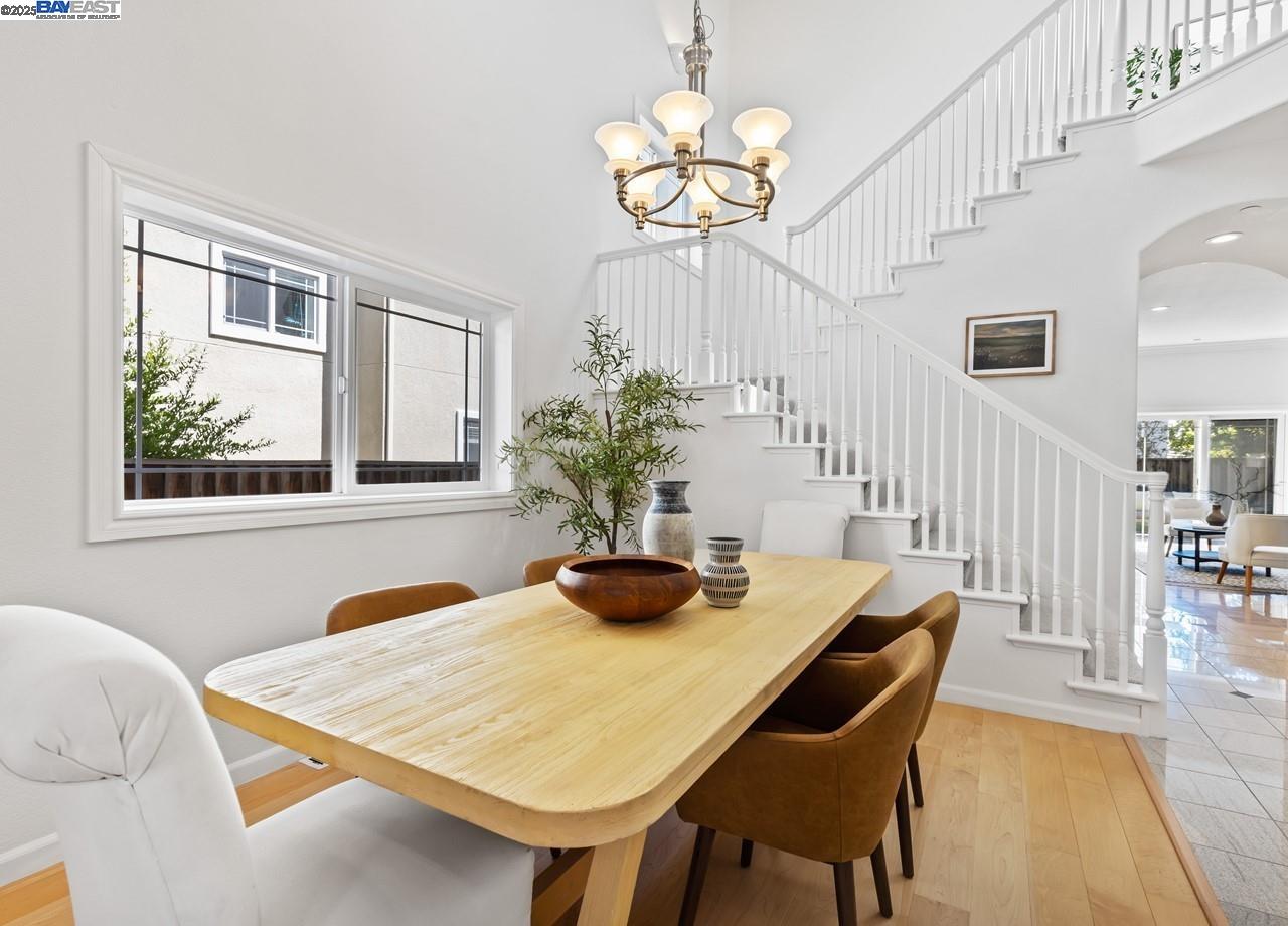 Detail Gallery Image 11 of 46 For 924 S Wolfe Rd, Sunnyvale,  CA 94086 - 4 Beds | 3/1 Baths