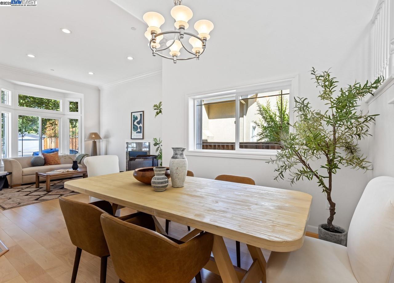 Detail Gallery Image 12 of 46 For 924 S Wolfe Rd, Sunnyvale,  CA 94086 - 4 Beds | 3/1 Baths