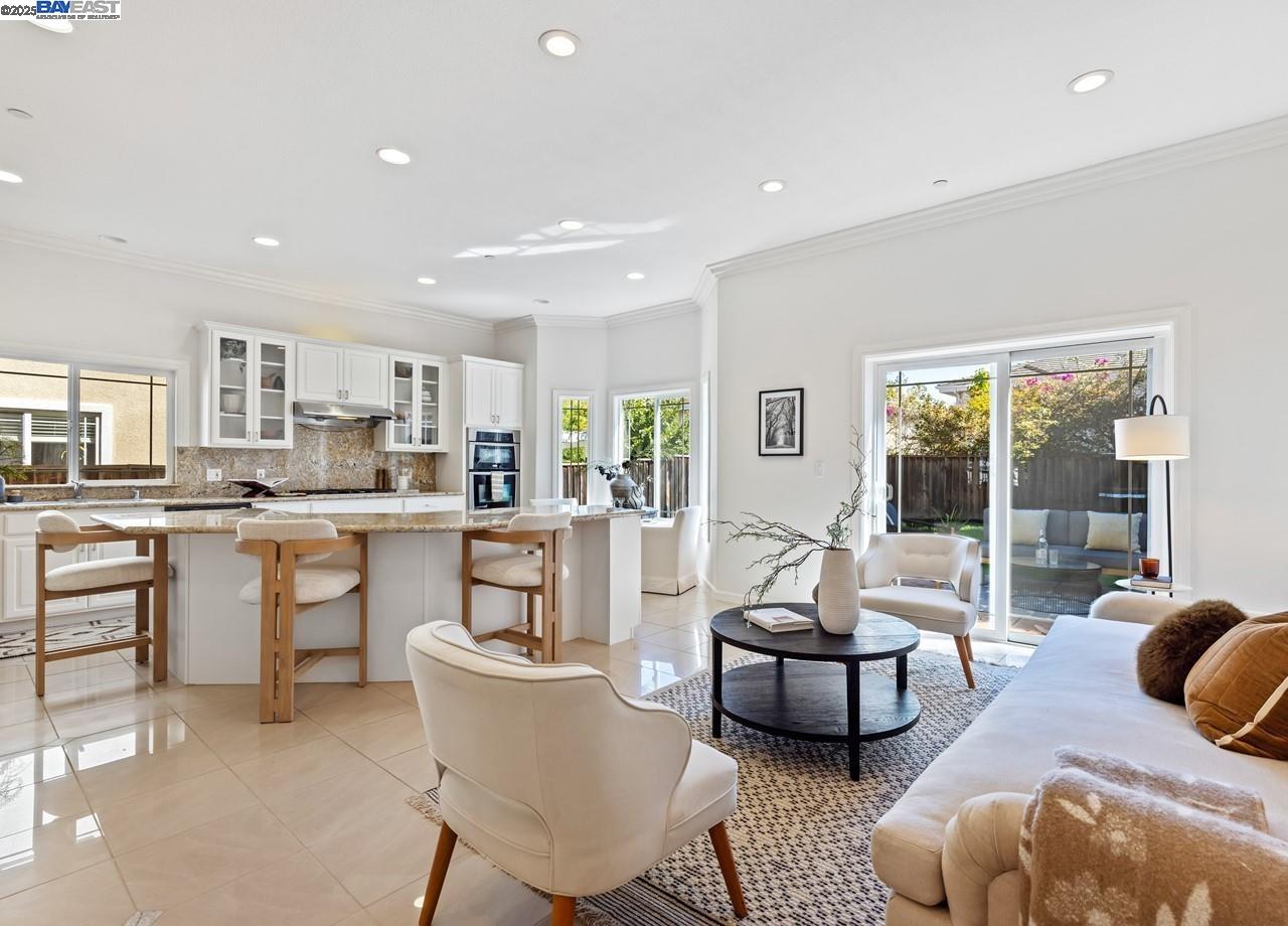 Detail Gallery Image 13 of 46 For 924 S Wolfe Rd, Sunnyvale,  CA 94086 - 4 Beds | 3/1 Baths