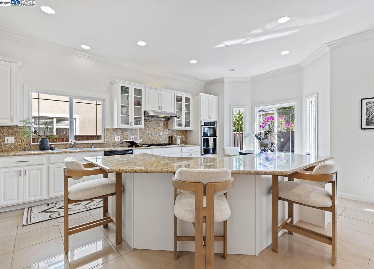 Detail Gallery Image 14 of 46 For 924 S Wolfe Rd, Sunnyvale,  CA 94086 - 4 Beds | 3/1 Baths