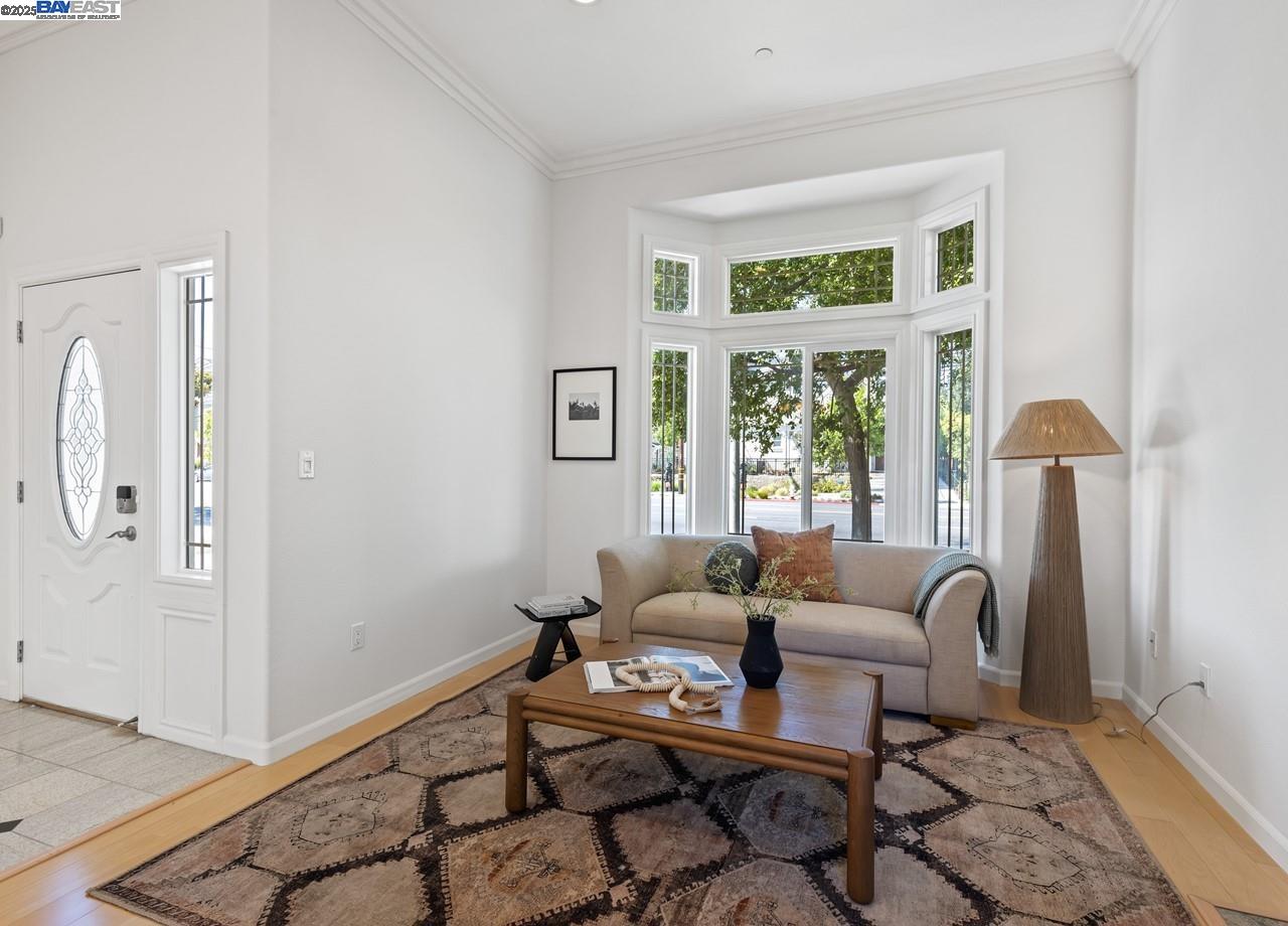 Detail Gallery Image 6 of 46 For 924 S Wolfe Rd, Sunnyvale,  CA 94086 - 4 Beds | 3/1 Baths