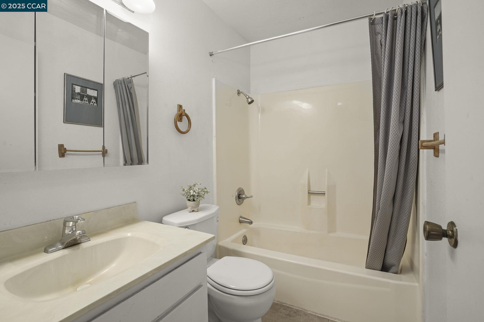 Detail Gallery Image 18 of 29 For 3224 Madrone St, Antioch,  CA 94509 - 3 Beds | 2 Baths