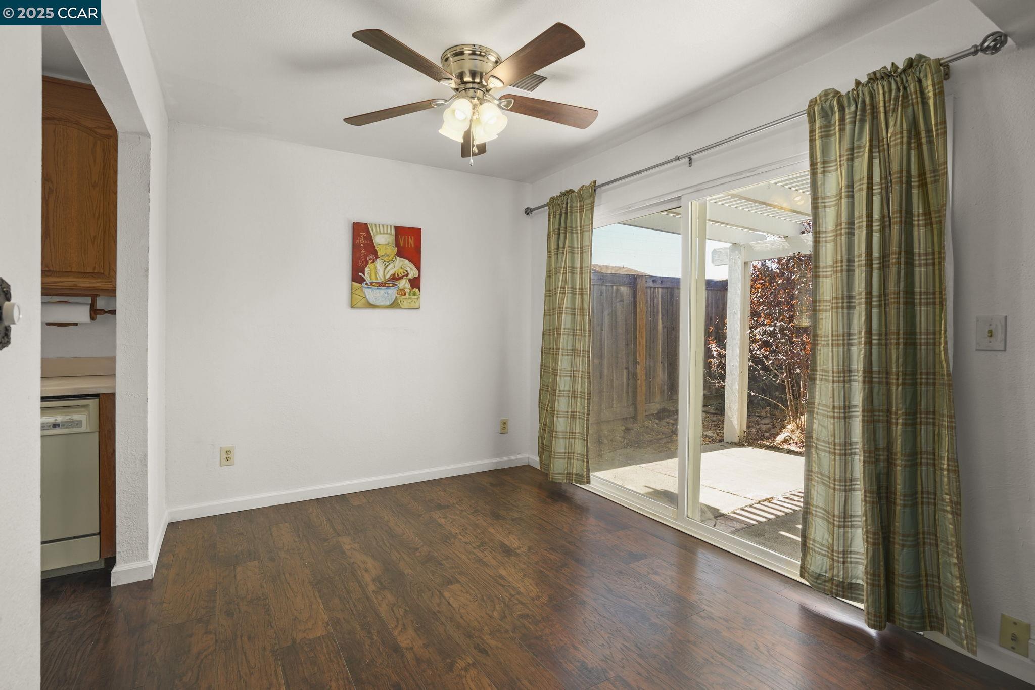 Detail Gallery Image 7 of 29 For 3224 Madrone St, Antioch,  CA 94509 - 3 Beds | 2 Baths