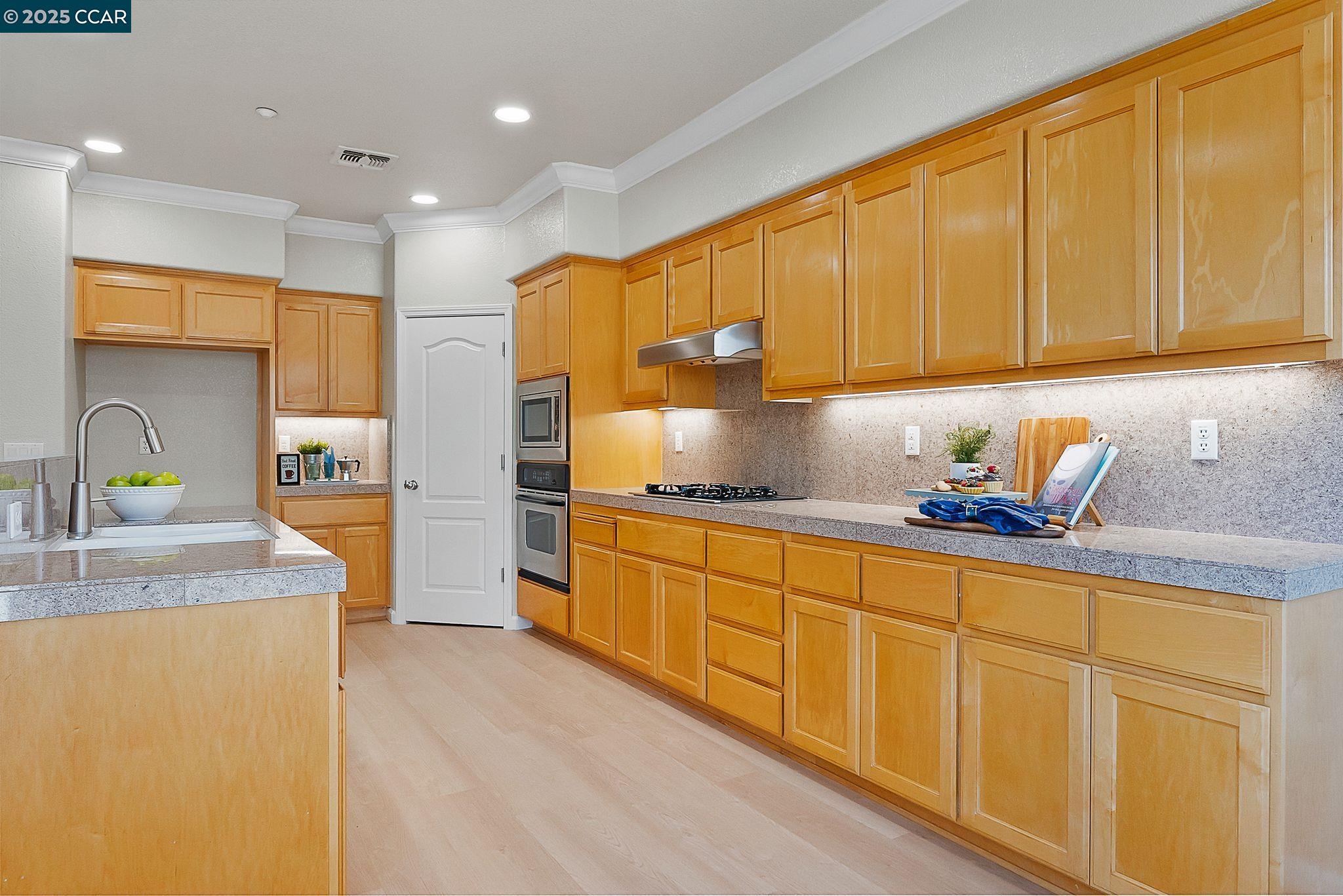 Detail Gallery Image 24 of 57 For 2460 Berkshire Ln, Brentwood,  CA 94513 - 5 Beds | 4 Baths