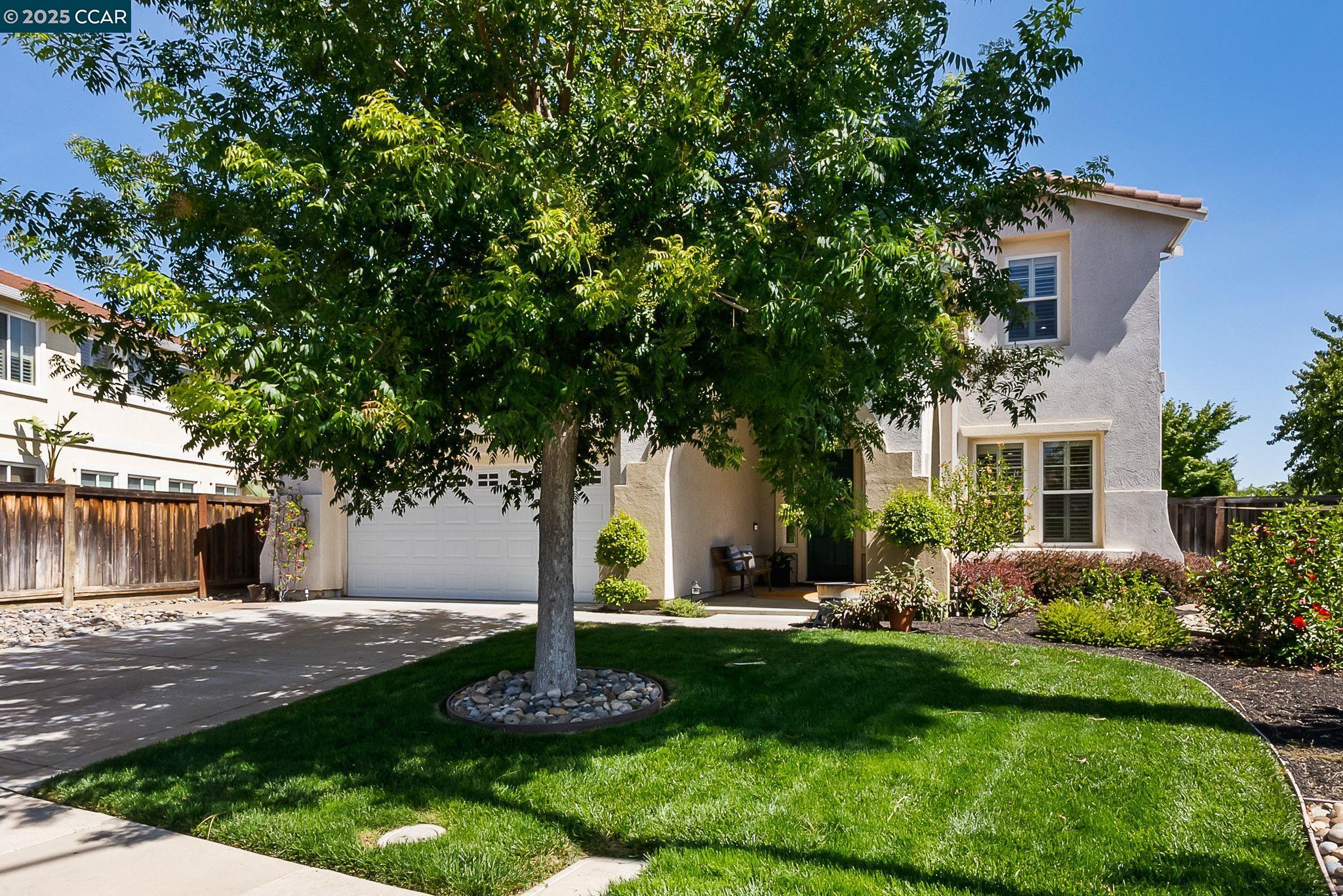 Detail Gallery Image 3 of 57 For 2460 Berkshire Ln, Brentwood,  CA 94513 - 5 Beds | 4 Baths