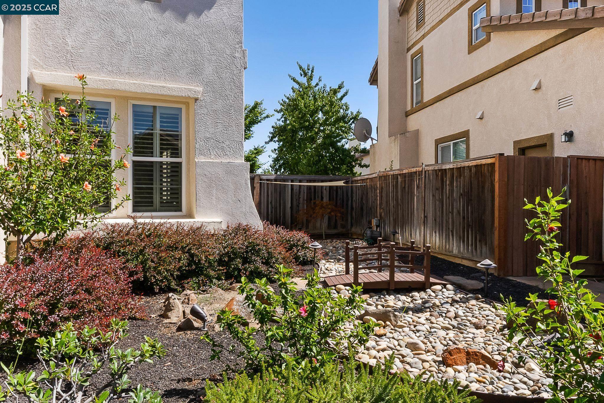 Detail Gallery Image 4 of 57 For 2460 Berkshire Ln, Brentwood,  CA 94513 - 5 Beds | 4 Baths