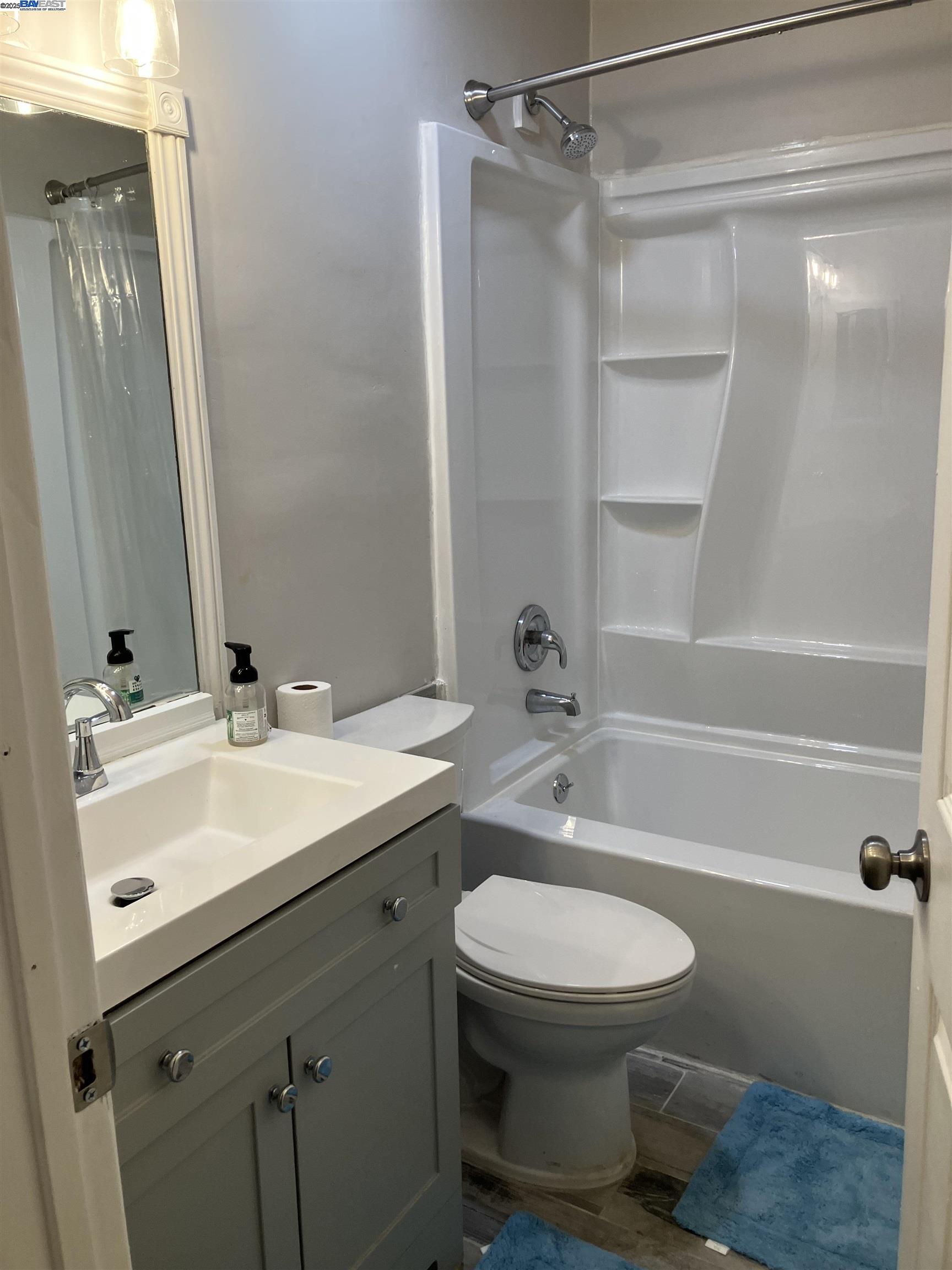 Detail Gallery Image 3 of 11 For 1904 San Jose Dr, Antioch,  CA 94509 - 2 Beds | 1 Baths