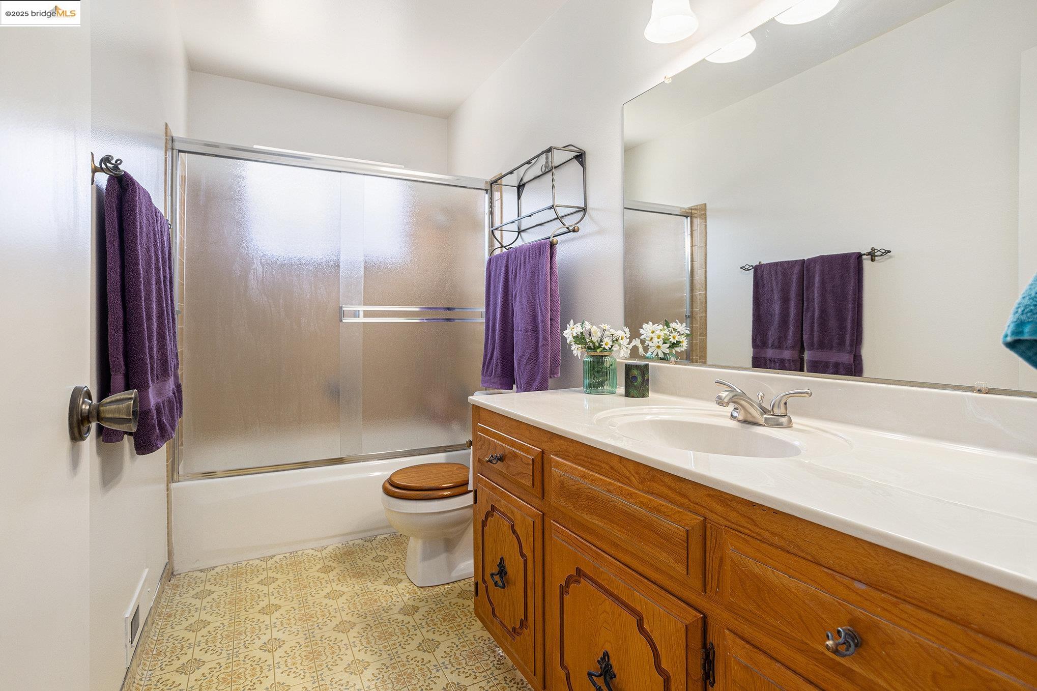 Detail Gallery Image 12 of 22 For 2333 Camelback Dr, Antioch,  CA 94509 - 4 Beds | 2 Baths