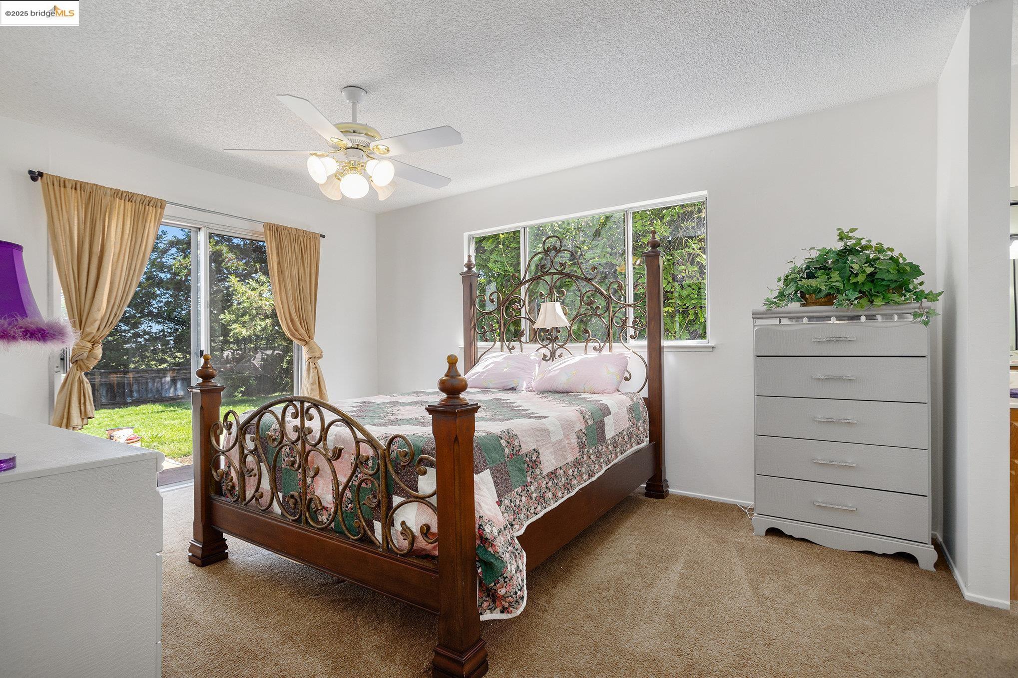 Detail Gallery Image 9 of 22 For 2333 Camelback Dr, Antioch,  CA 94509 - 4 Beds | 2 Baths