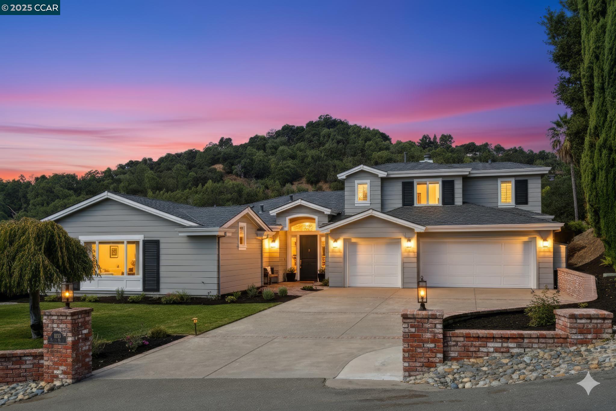 Detail Gallery Image 2 of 59 For 1133 Estates Dr, Lafayette,  CA 94549 - 4 Beds | 4/1 Baths