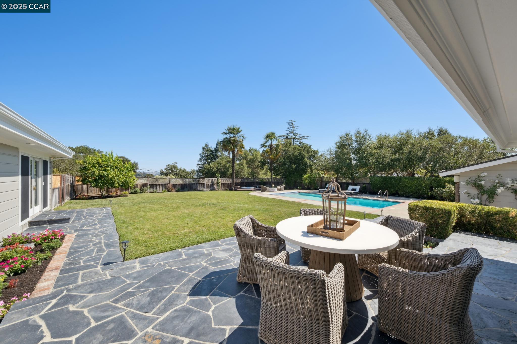 Detail Gallery Image 25 of 59 For 1133 Estates Dr, Lafayette,  CA 94549 - 4 Beds | 4/1 Baths