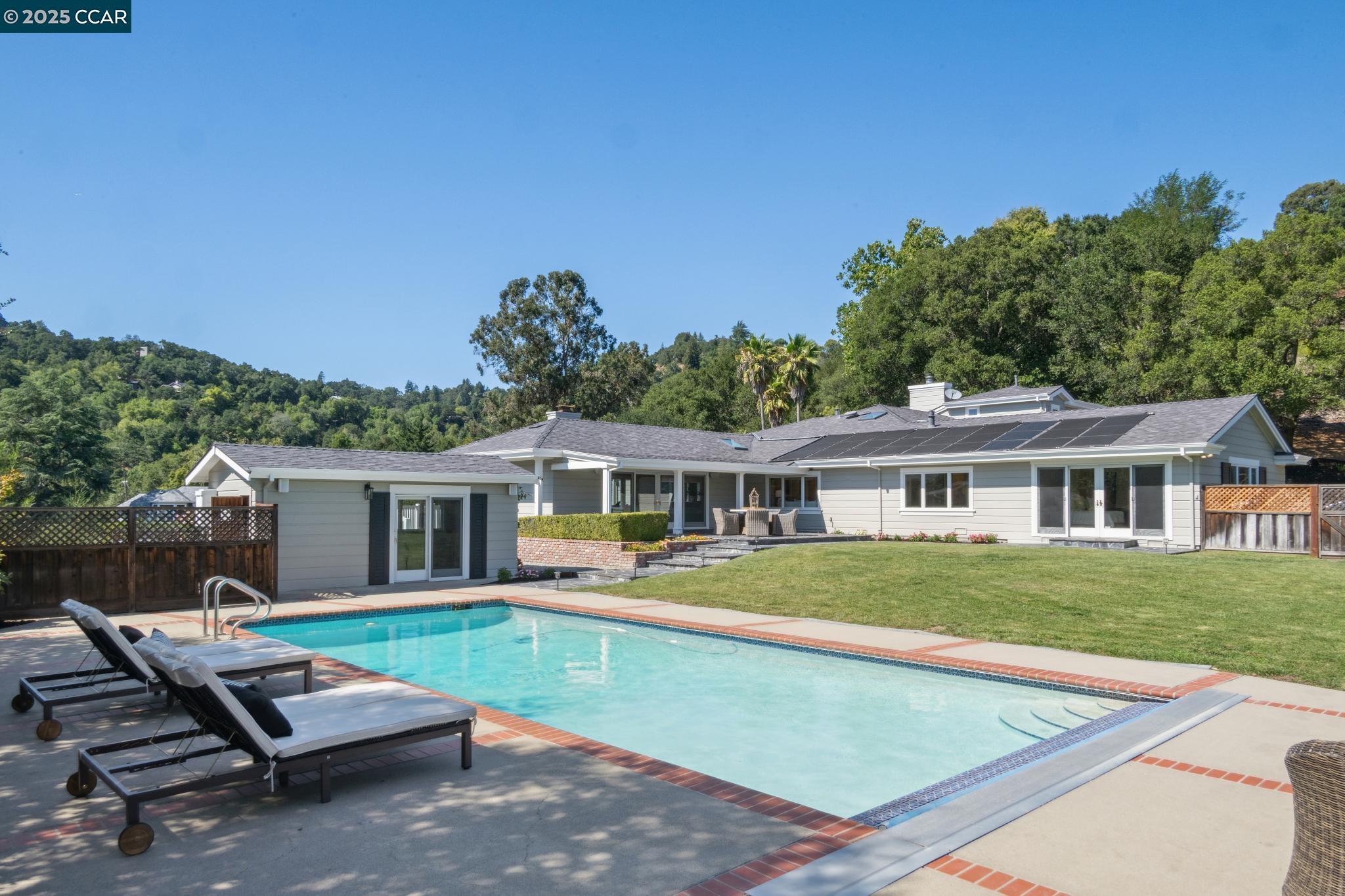 Detail Gallery Image 26 of 59 For 1133 Estates Dr, Lafayette,  CA 94549 - 4 Beds | 4/1 Baths