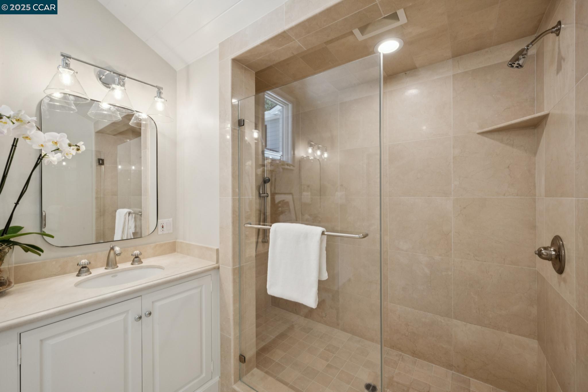 Detail Gallery Image 31 of 59 For 1133 Estates Dr, Lafayette,  CA 94549 - 4 Beds | 4/1 Baths
