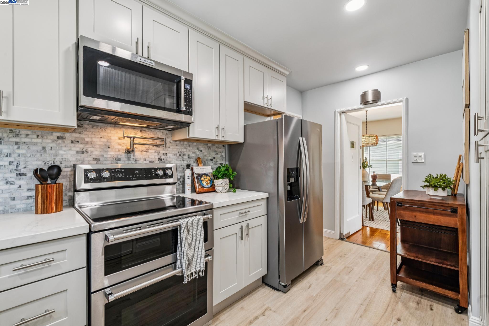 Detail Gallery Image 14 of 30 For 506 Clayton, El Cerrito,  CA 94530-3230 - 2 Beds | 1 Baths