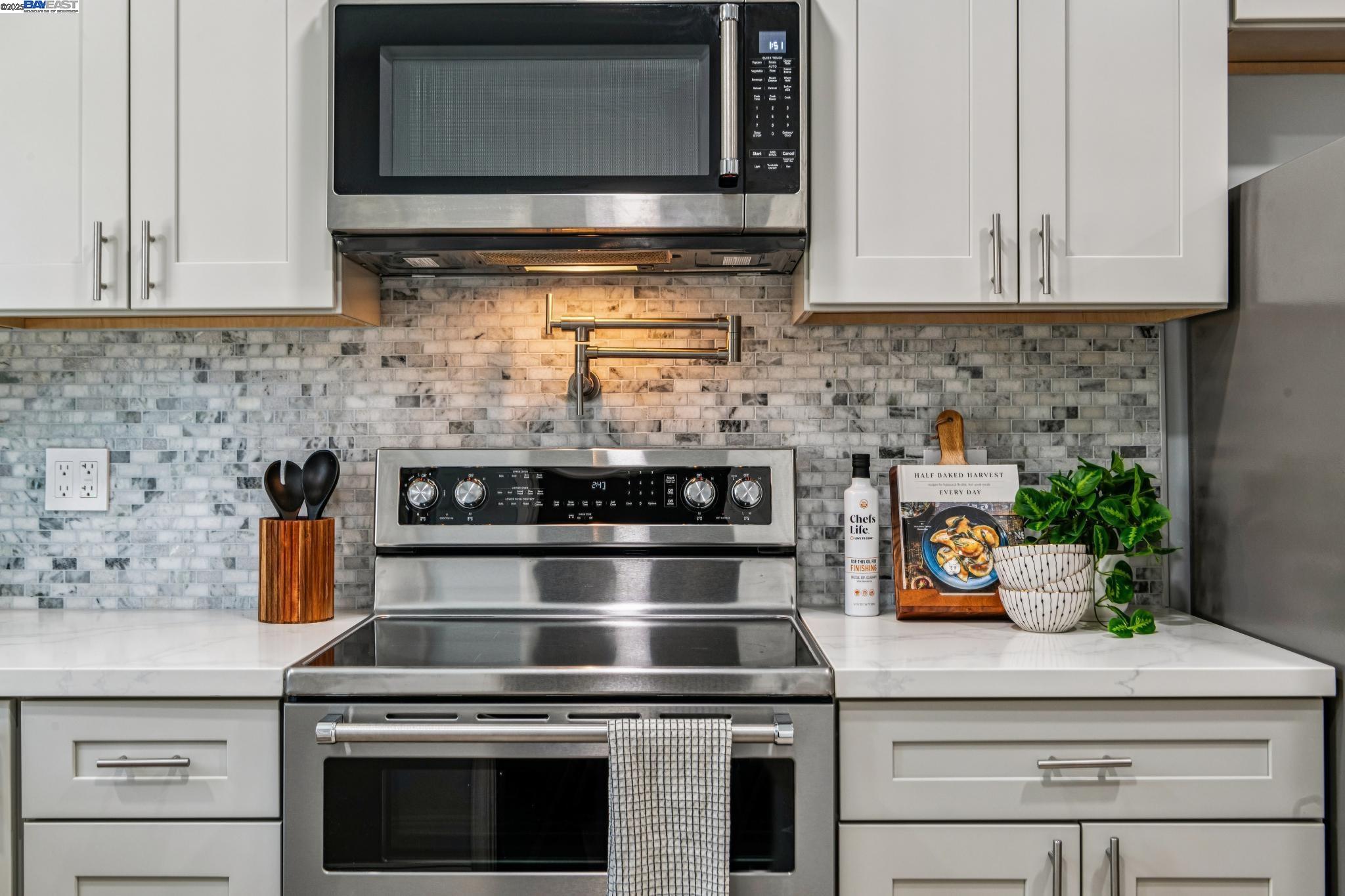 Detail Gallery Image 15 of 30 For 506 Clayton, El Cerrito,  CA 94530-3230 - 2 Beds | 1 Baths