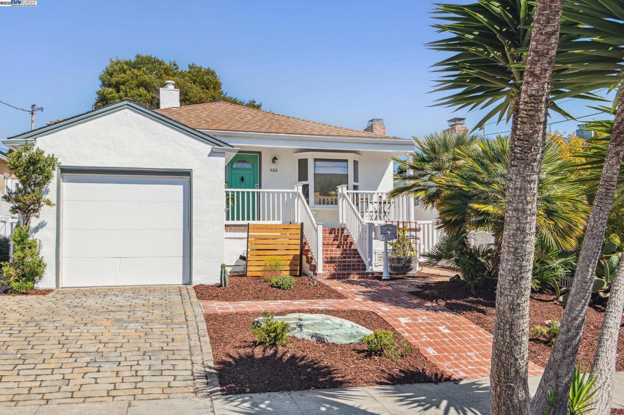 Detail Gallery Image 2 of 30 For 506 Clayton, El Cerrito,  CA 94530-3230 - 2 Beds | 1 Baths