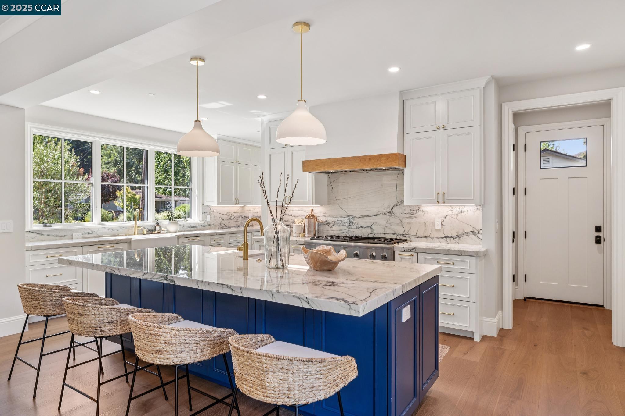 Detail Gallery Image 12 of 49 For 1408 Entrada Verde, Alamo,  CA 94507 - 4 Beds | 3/1 Baths