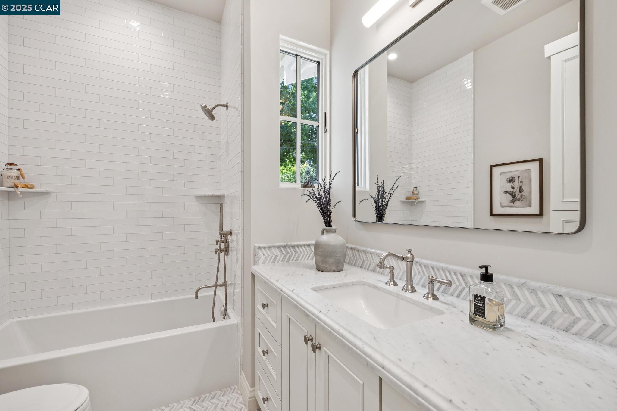Detail Gallery Image 27 of 49 For 1408 Entrada Verde, Alamo,  CA 94507 - 4 Beds | 3/1 Baths