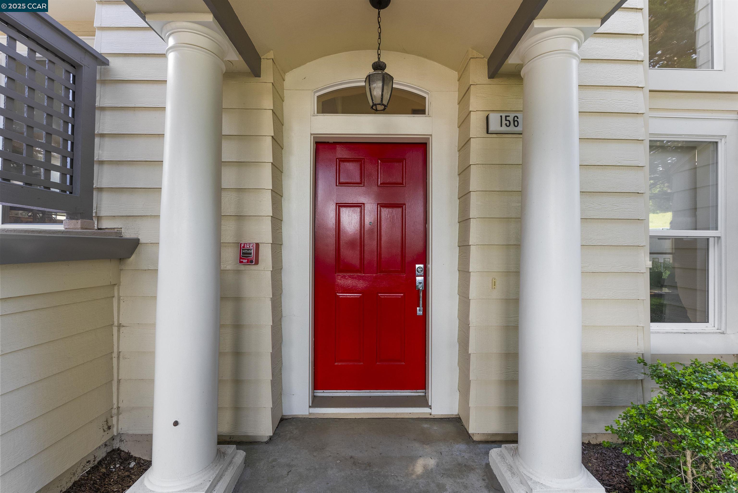Detail Gallery Image 3 of 34 For 156 Patrick Way, Half Moon Bay,  CA 94019 - 3 Beds | 3 Baths