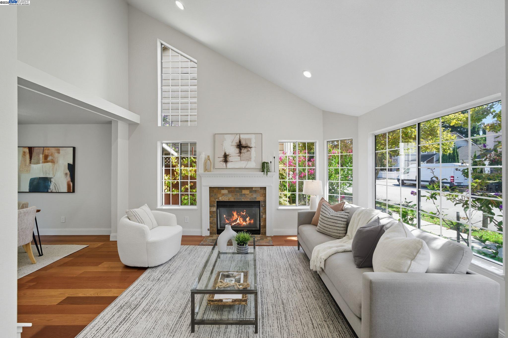 Detail Gallery Image 2 of 47 For 35672 Terrace Dr, Fremont,  CA 94536 - 3 Beds | 2/1 Baths