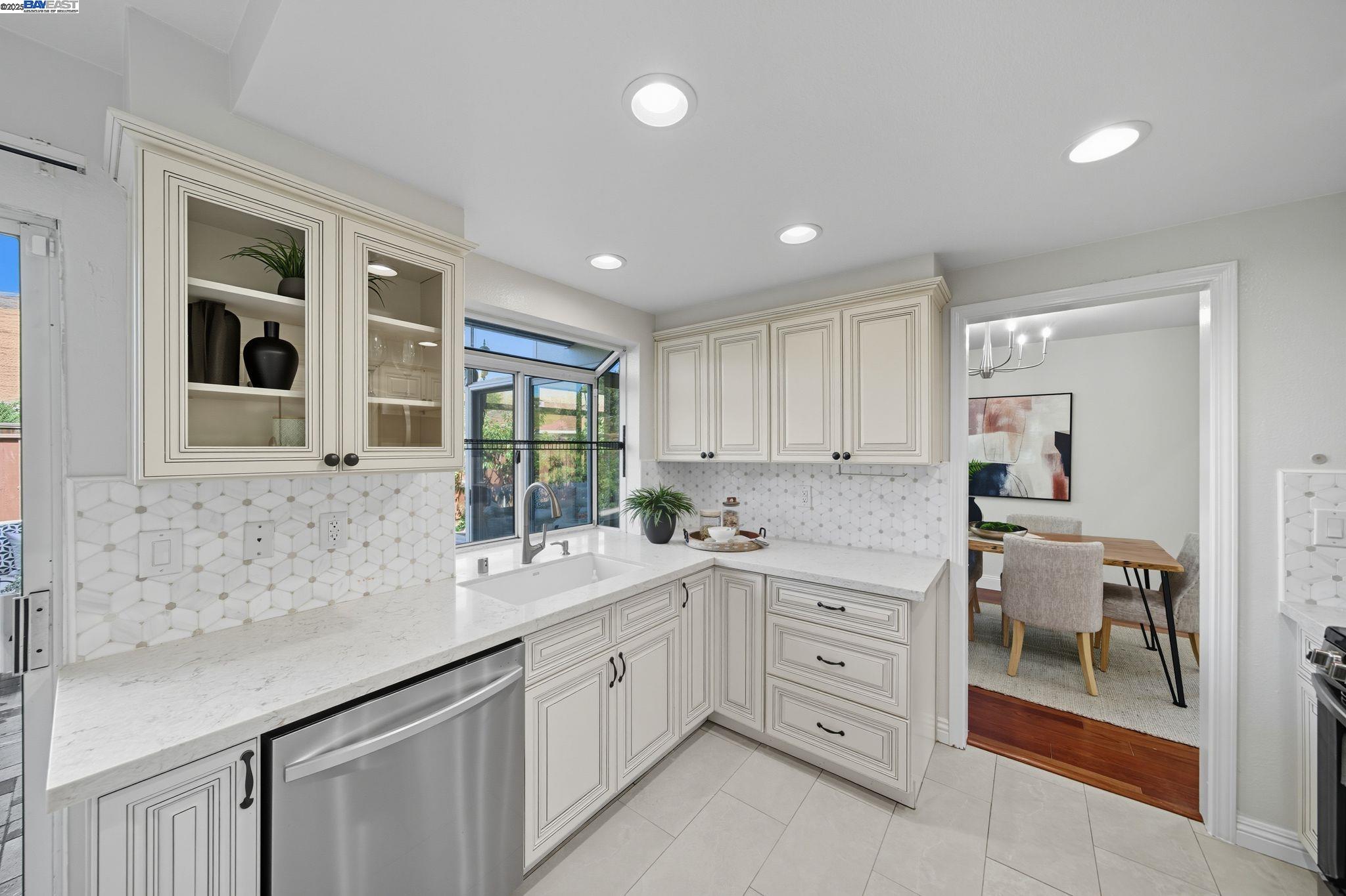 Detail Gallery Image 16 of 47 For 35672 Terrace Dr, Fremont,  CA 94536 - 3 Beds | 2/1 Baths