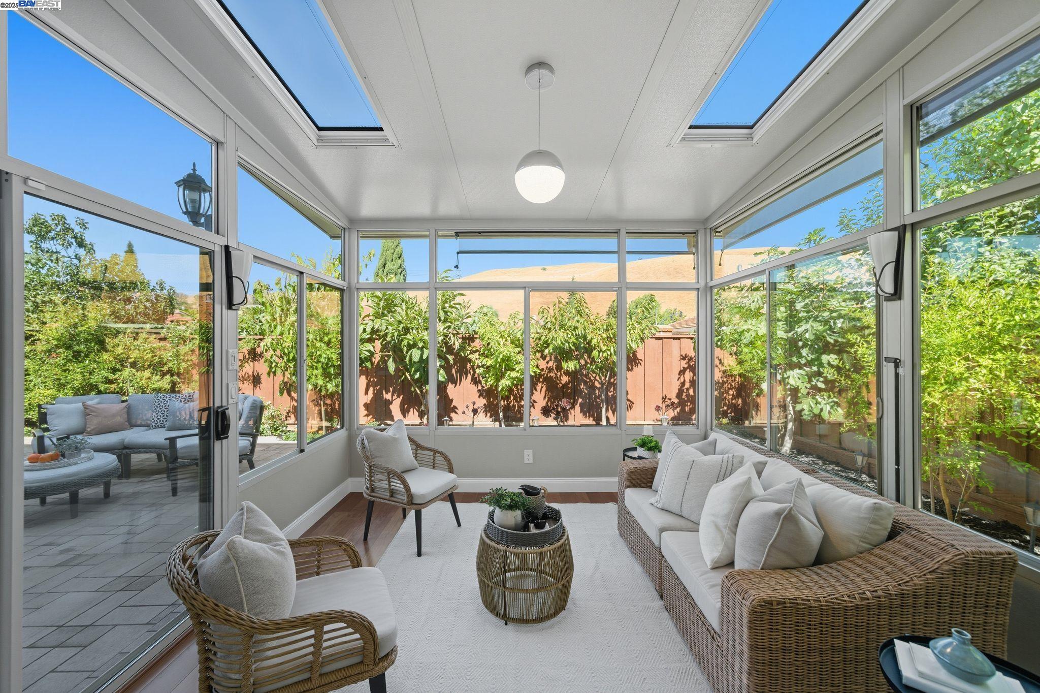 Detail Gallery Image 9 of 47 For 35672 Terrace Dr, Fremont,  CA 94536 - 3 Beds | 2/1 Baths