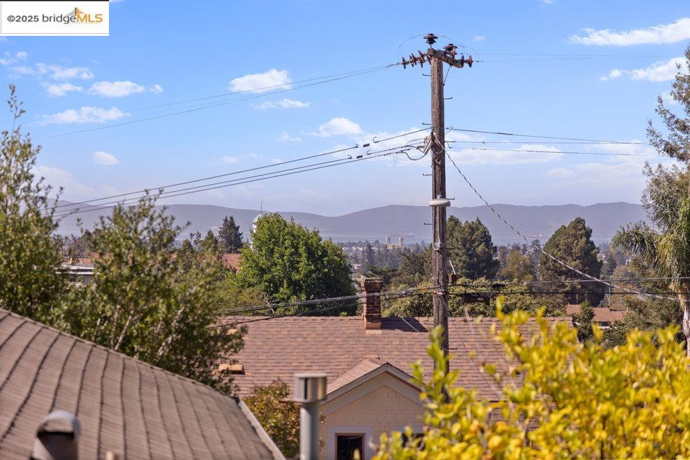 Detail Gallery Image 30 of 40 For 4007 Vale Ave, Oakland,  CA 94619 - 2 Beds | 1 Baths