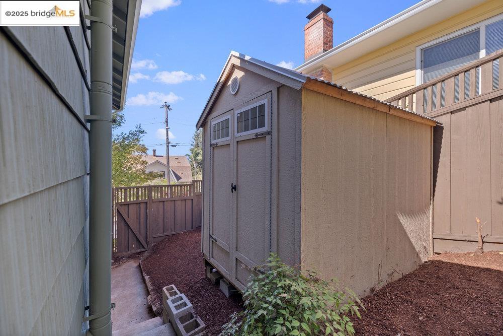 Detail Gallery Image 34 of 40 For 4007 Vale Ave, Oakland,  CA 94619 - 2 Beds | 1 Baths
