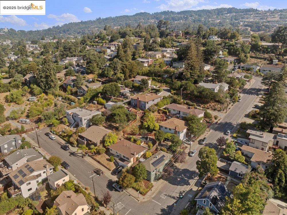 Detail Gallery Image 38 of 40 For 4007 Vale Ave, Oakland,  CA 94619 - 2 Beds | 1 Baths