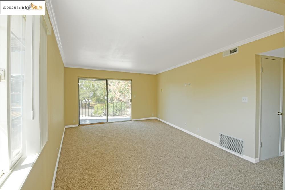 Detail Gallery Image 16 of 43 For 7940 Bancroft Avenue, Oakland,  CA 94605 - – Beds | – Baths
