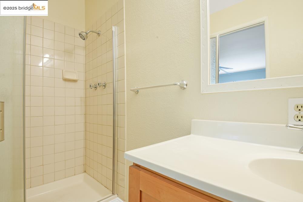 Detail Gallery Image 22 of 43 For 7940 Bancroft Avenue, Oakland,  CA 94605 - – Beds | – Baths