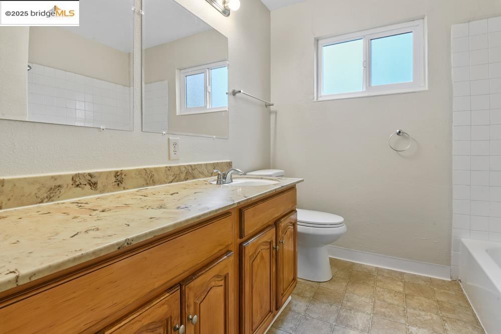 Detail Gallery Image 38 of 43 For 7940 Bancroft Avenue, Oakland,  CA 94605 - – Beds | – Baths