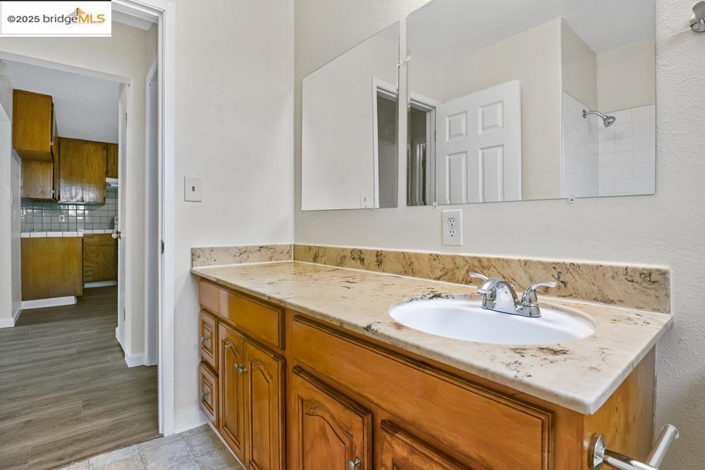 Detail Gallery Image 39 of 43 For 7940 Bancroft Avenue, Oakland,  CA 94605 - – Beds | – Baths